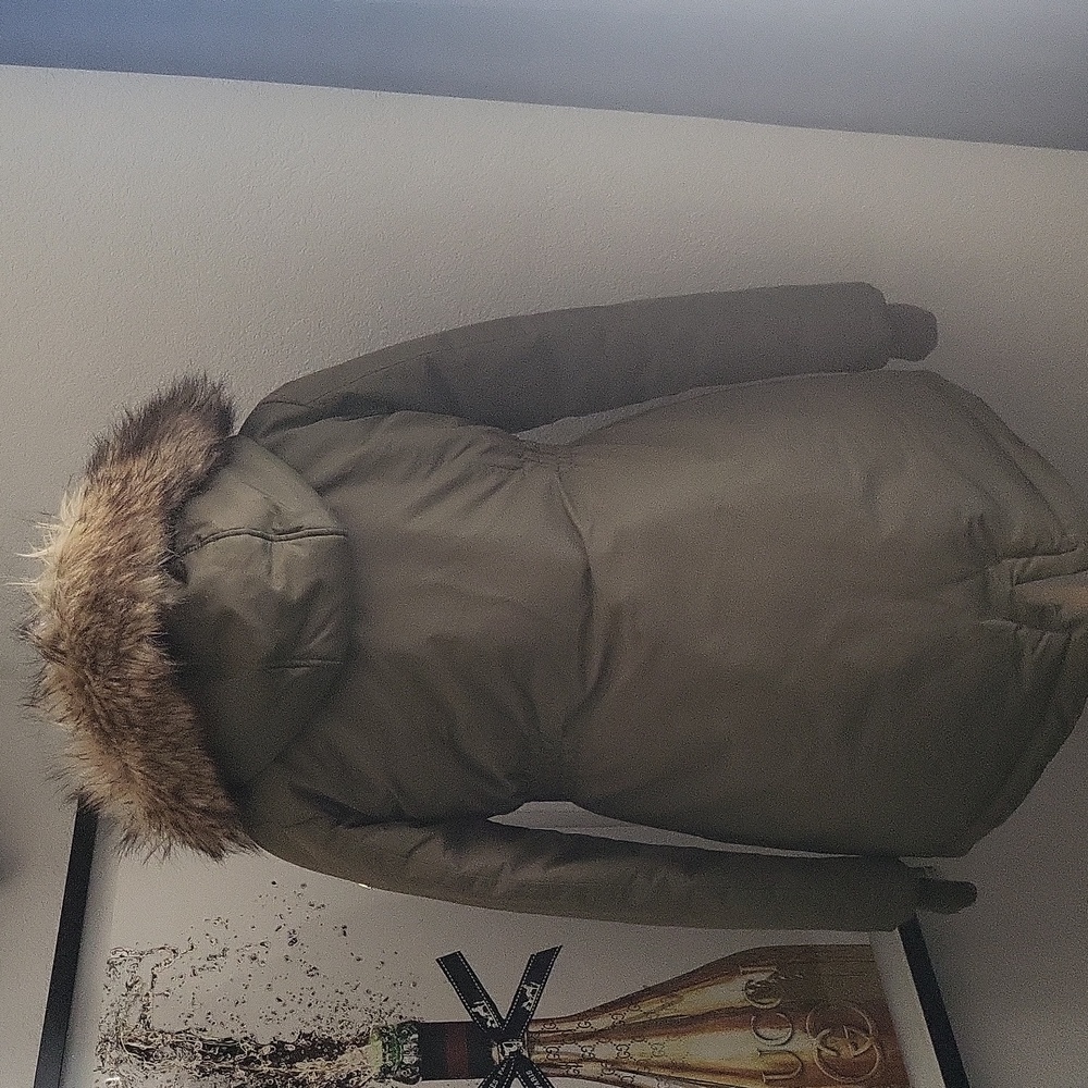 MICHAEL Michael Kors Olive Puffer Coat with Faux Fur Hood - Picture 7 of 9